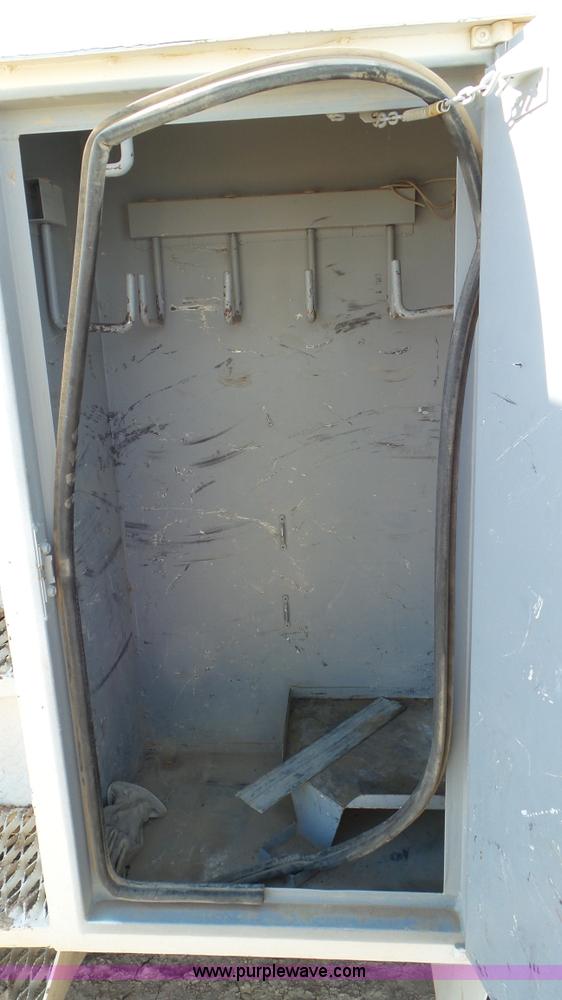 image for item L4491 2003 International DuraStar 4300 digger derrick truck