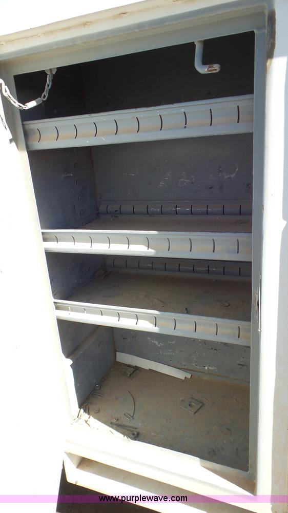 image for item L4491 2003 International DuraStar 4300 digger derrick truck