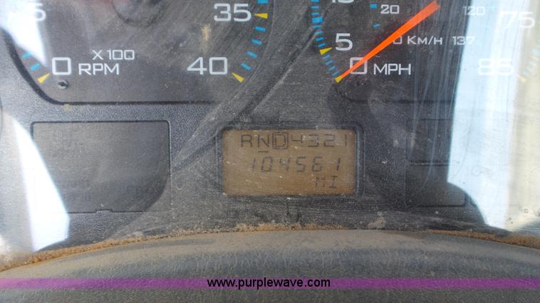 image for item L4493 2007 International 7300 bucket truck