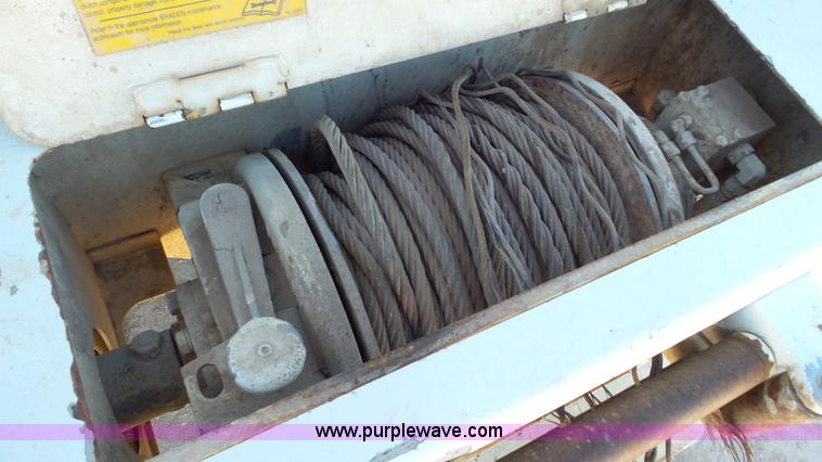 image for item L4493 2007 International 7300 bucket truck