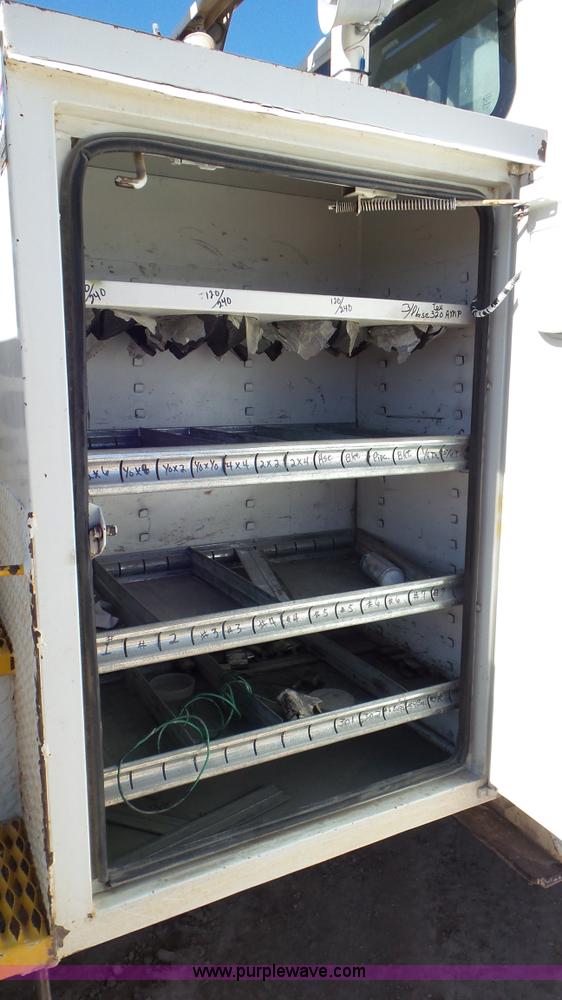 image for item L4493 2007 International 7300 bucket truck