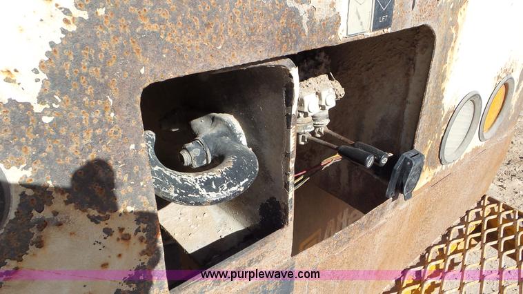 image for item L4493 2007 International 7300 bucket truck