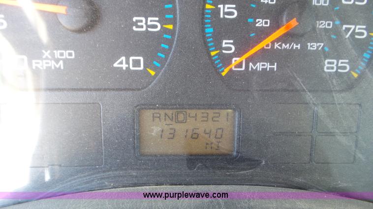 image for item L4494 2005 International 7300 bucket truck