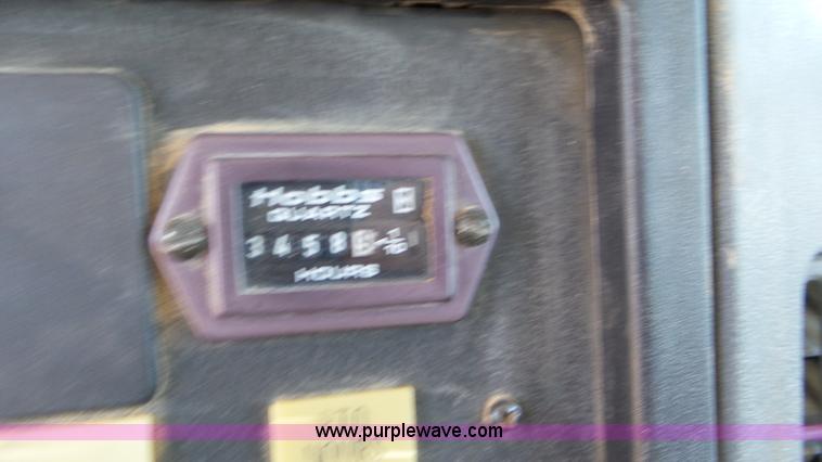 image for item L4494 2005 International 7300 bucket truck