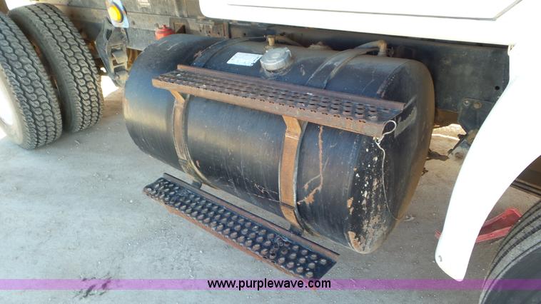 image for item L4497 1997 International 8100 dump truck