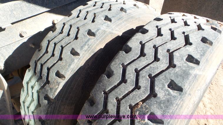 image for item L4497 1997 International 8100 dump truck