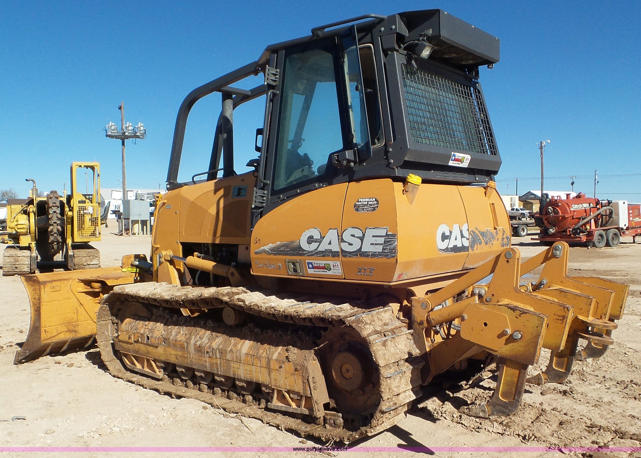 2007-case-850k-dozer-in-midland-tx-item-l4488-sold-purple-wave