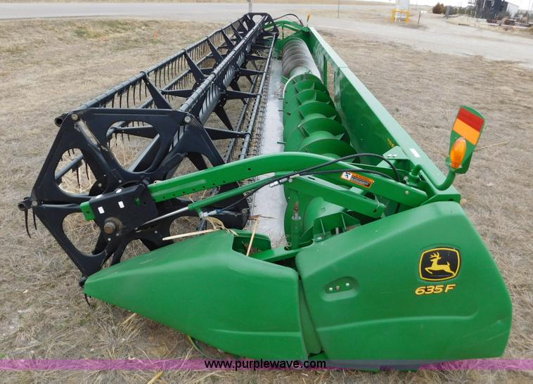 image for item AW9291 2010 John Deere 635F flex head