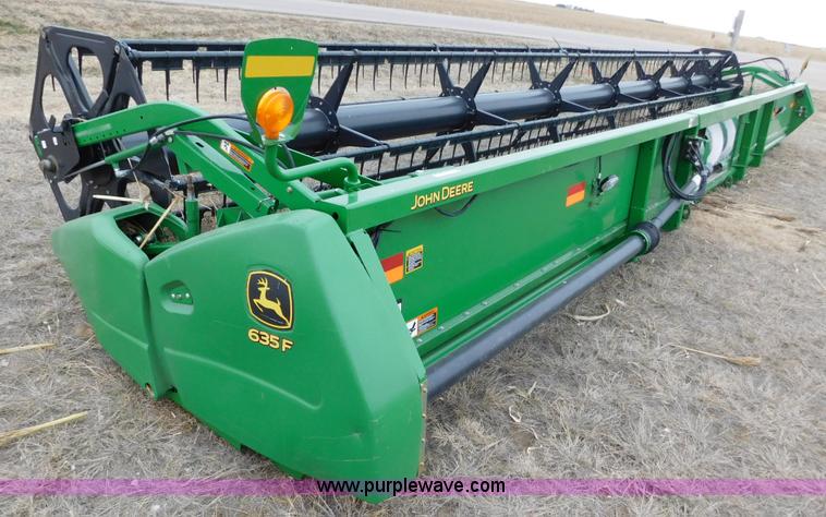 image for item AW9291 2010 John Deere 635F flex head