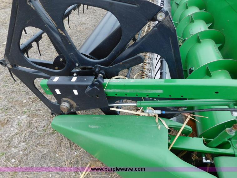 image for item AW9291 2010 John Deere 635F flex head