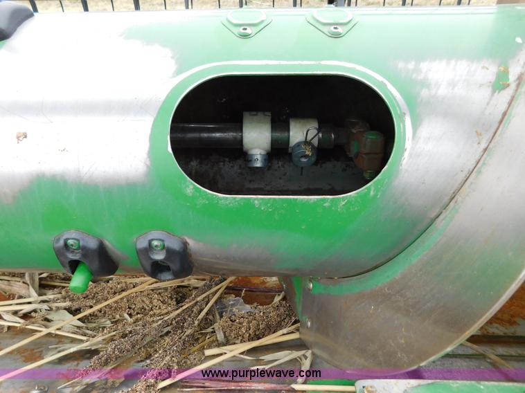 image for item AW9291 2010 John Deere 635F flex head