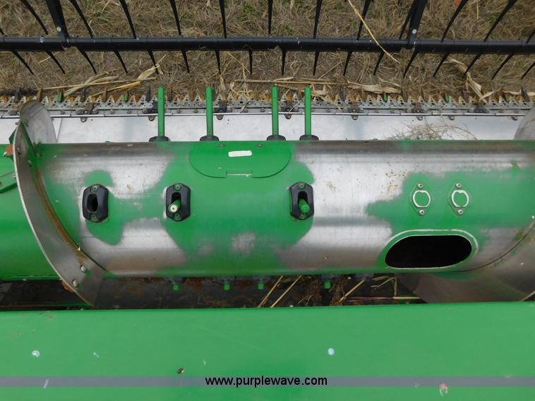 image for item AW9291 2010 John Deere 635F flex head