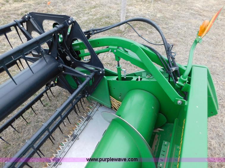 image for item AW9291 2010 John Deere 635F flex head