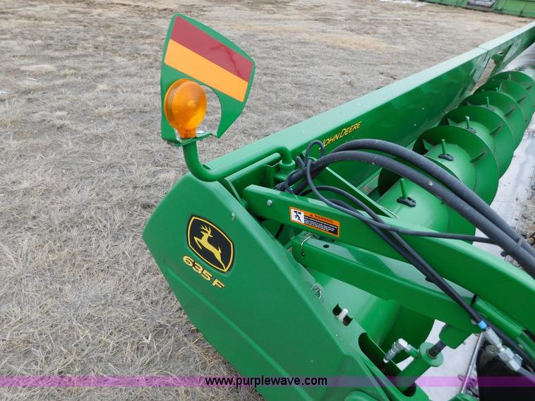 image for item AW9291 2010 John Deere 635F flex head