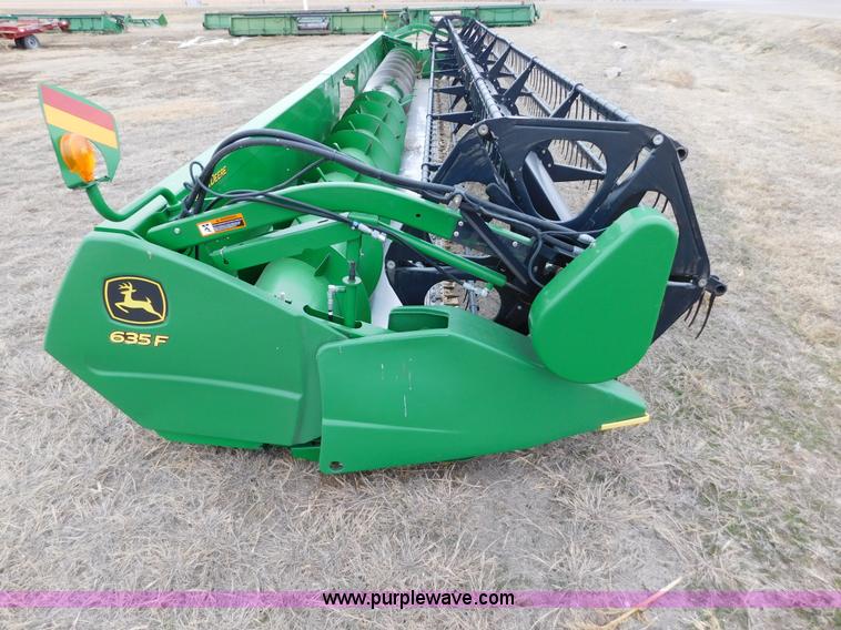 image for item AW9291 2010 John Deere 635F flex head