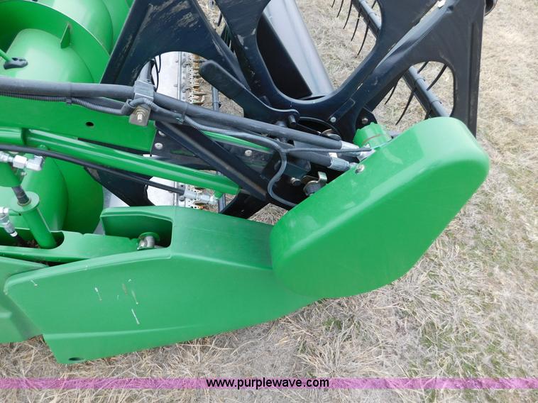 image for item AW9291 2010 John Deere 635F flex head