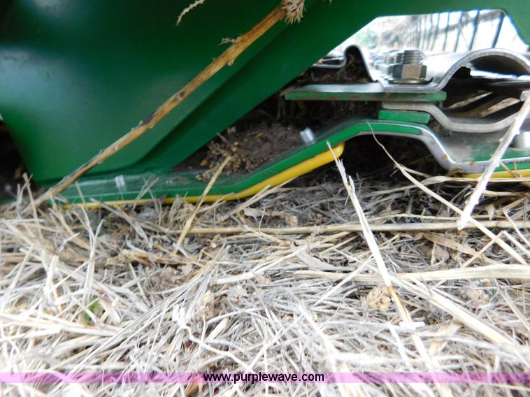 image for item AW9291 2010 John Deere 635F flex head