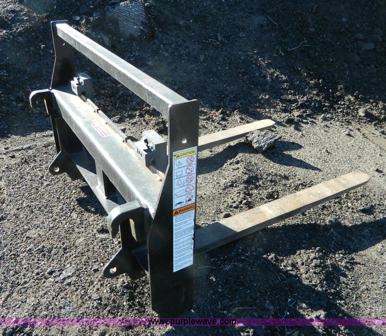 image for item BQ9995 2012 John Deere 6140D MFWD tractor