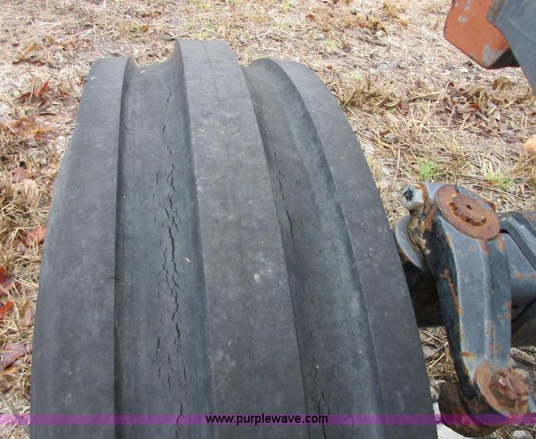 image for item I1762 1980 White 2-180 tractor