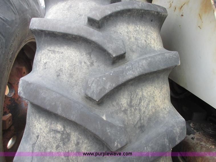 image for item I1762 1980 White 2-180 tractor