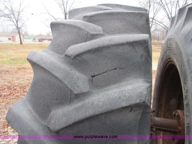 image for item I1762 1980 White 2-180 tractor