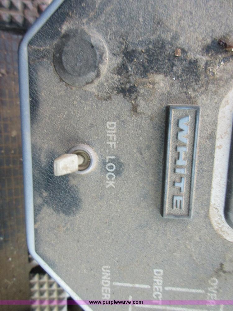 image for item I1762 1980 White 2-180 tractor