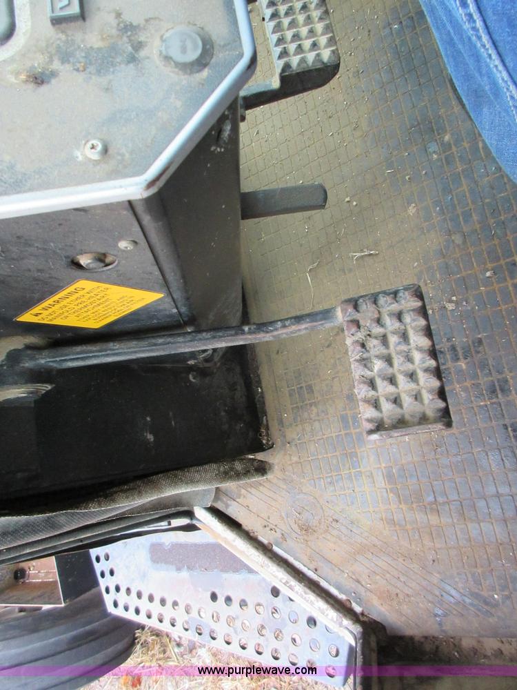 image for item I1762 1980 White 2-180 tractor