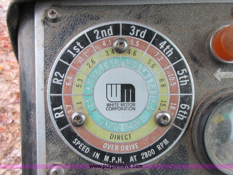 image for item I1762 1980 White 2-180 tractor