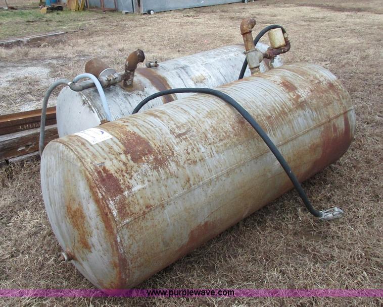 image for item I1778 (2) fuel tanks