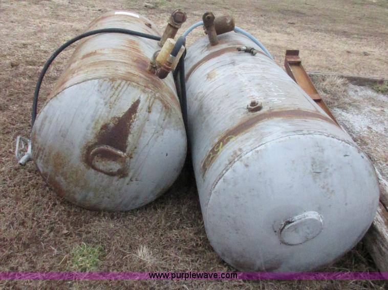 image for item I1778 (2) fuel tanks