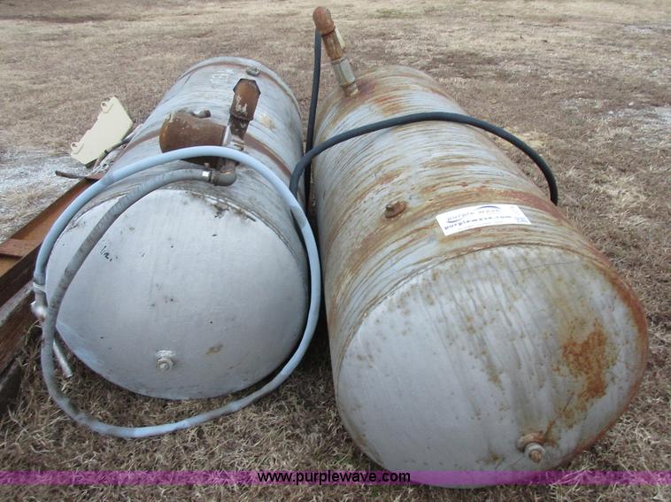 image for item I1778 (2) fuel tanks