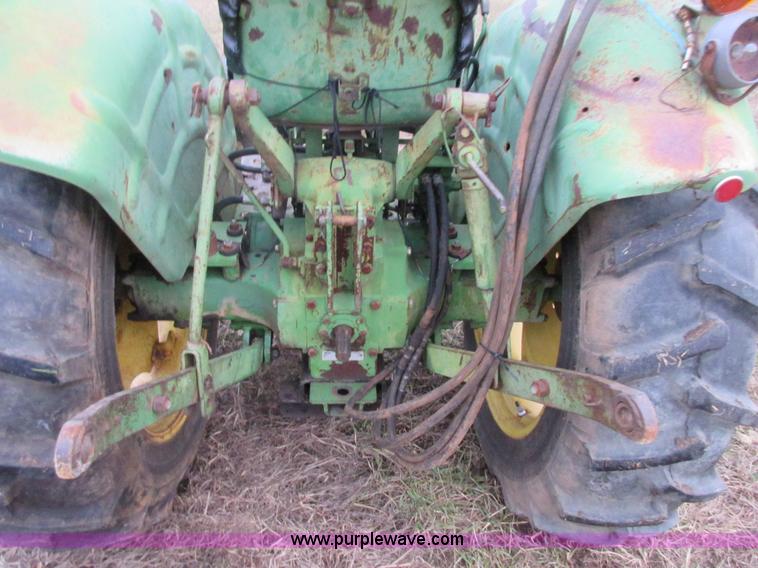 image for item I1779 John Deere 950 tractor