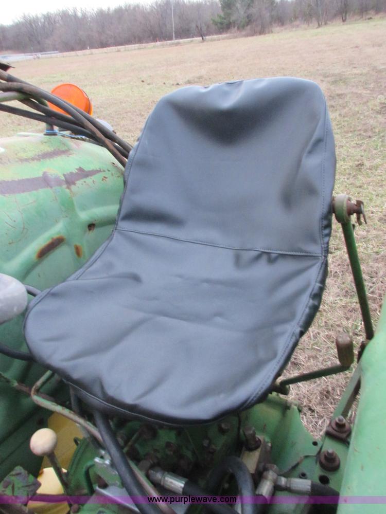 image for item I1779 John Deere 950 tractor