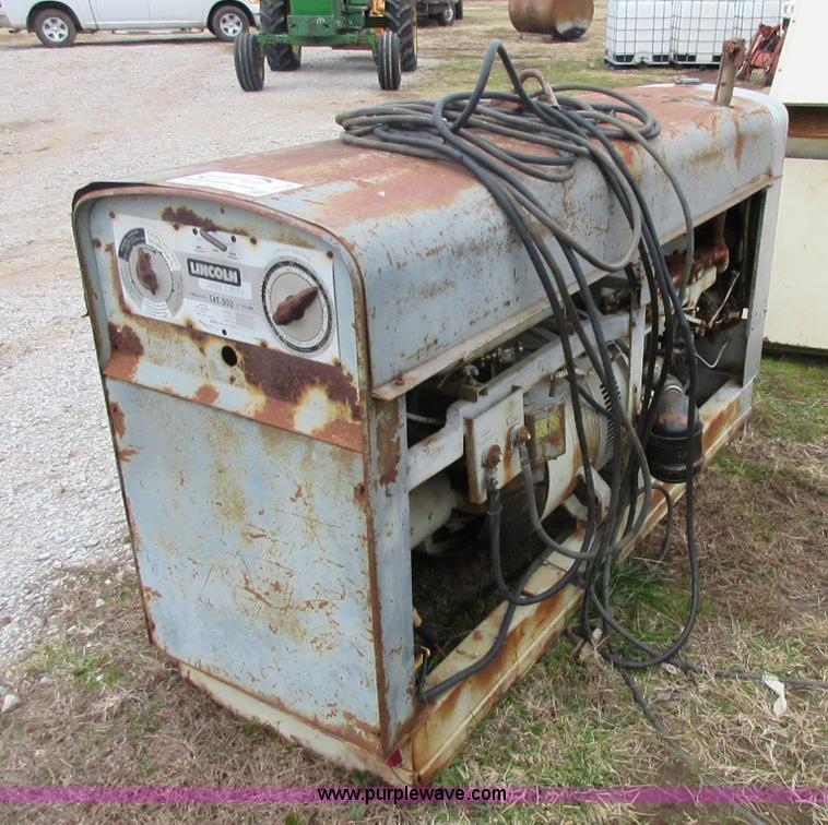 Lincoln SAE300 DC welder in Vinita, OK Item I1780 sold Purple Wave