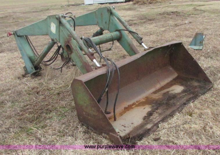 image for item I1782 John Deere 148 loader