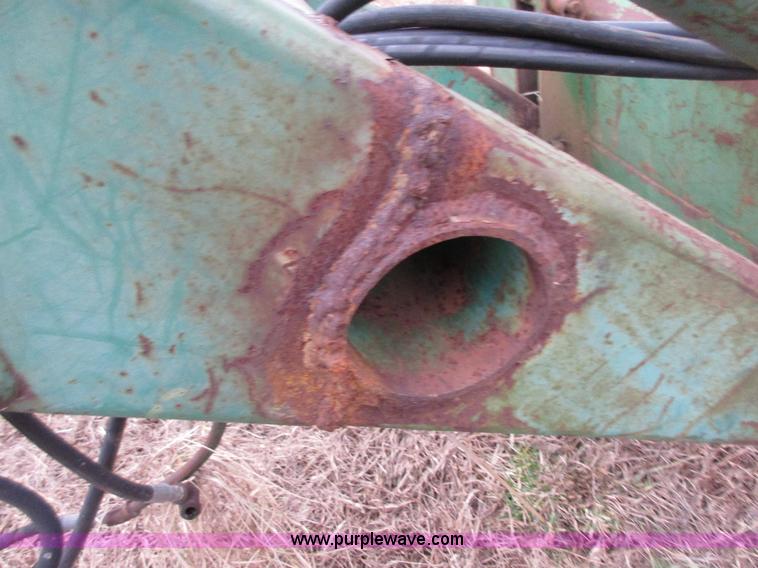 image for item I1782 John Deere 148 loader