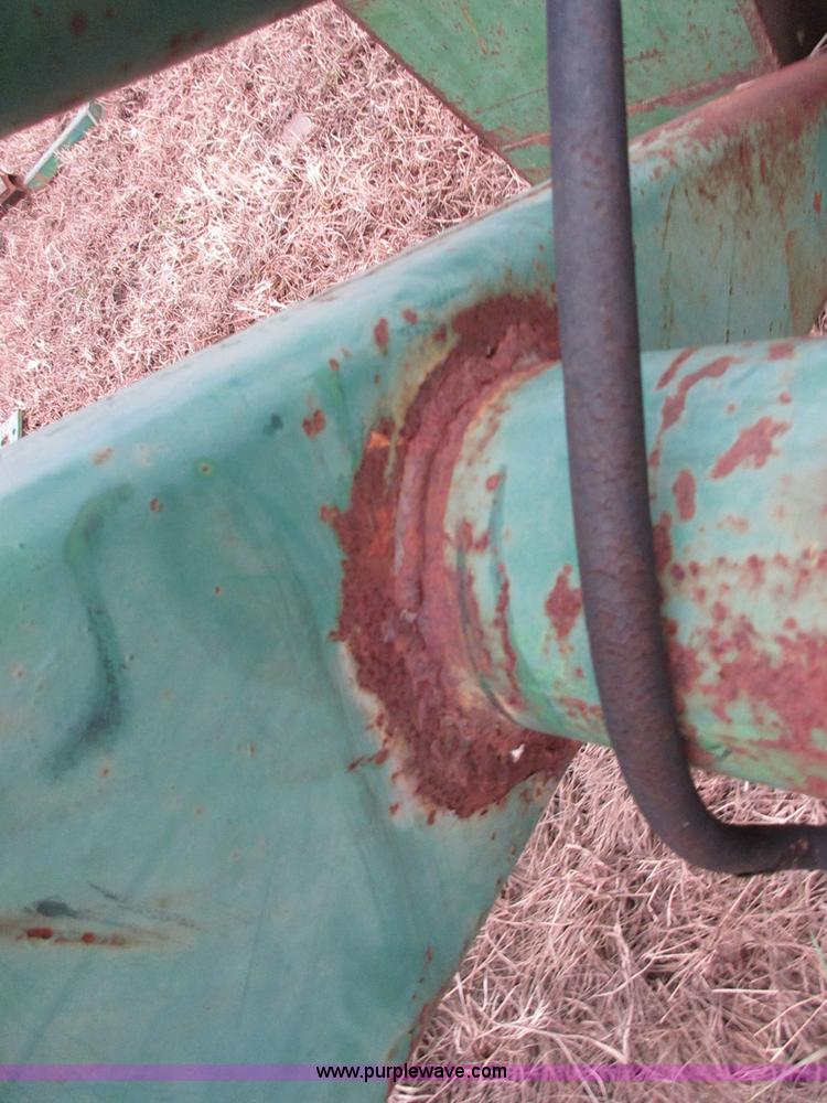 image for item I1782 John Deere 148 loader