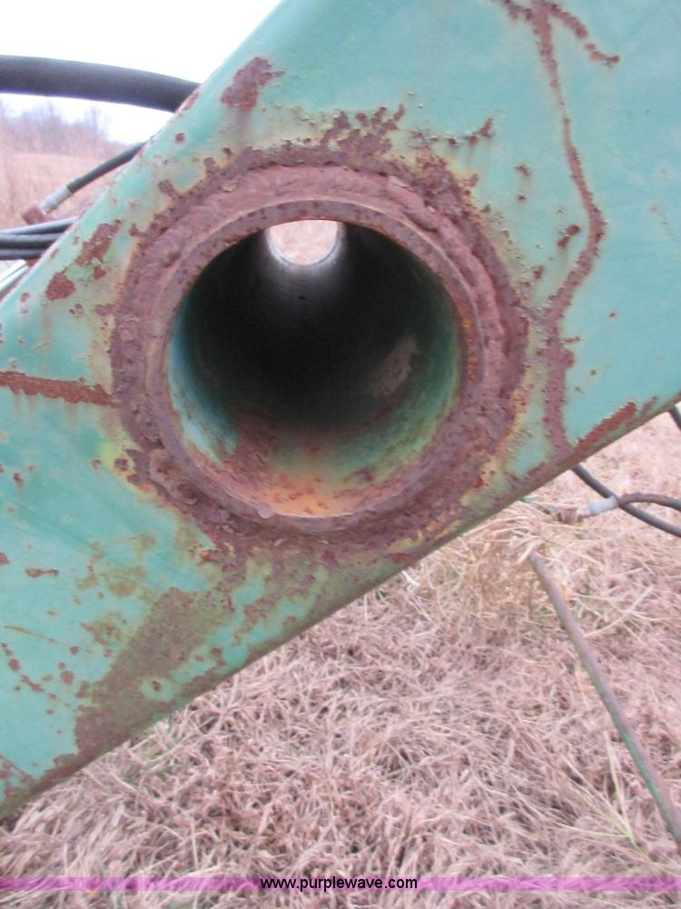 image for item I1782 John Deere 148 loader