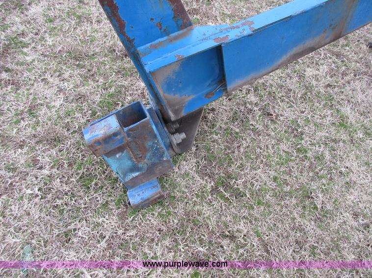 image for item I1783 Ford loader