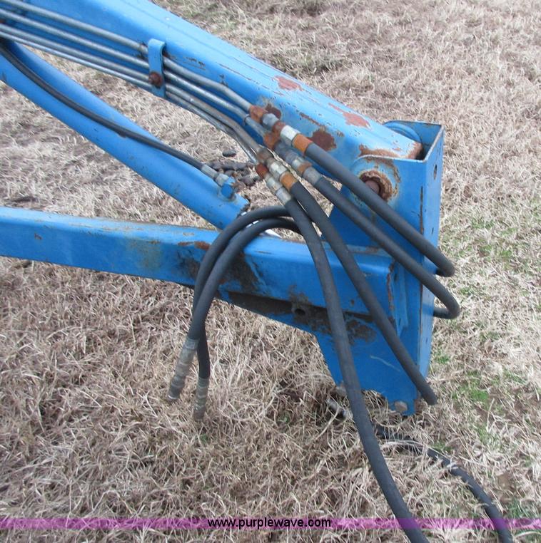 image for item I1784 Great Bend 440 loader