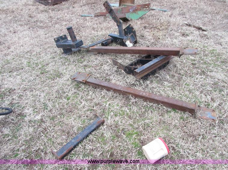 image for item I1784 Great Bend 440 loader