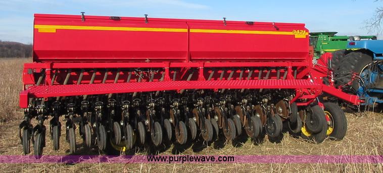 image for item I1807 2010 Sunflower 9421 no-till grain drill