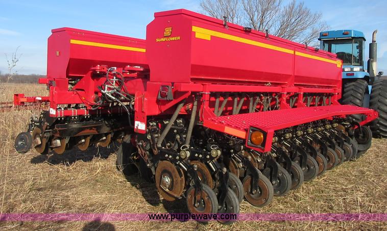 image for item I1807 2010 Sunflower 9421 no-till grain drill