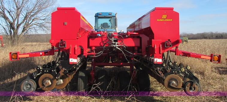image for item I1807 2010 Sunflower 9421 no-till grain drill