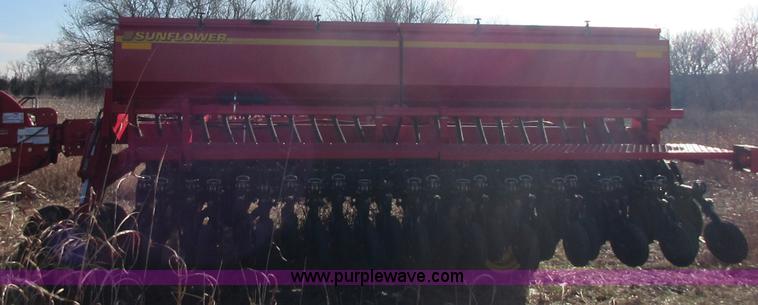 image for item I1807 2010 Sunflower 9421 no-till grain drill