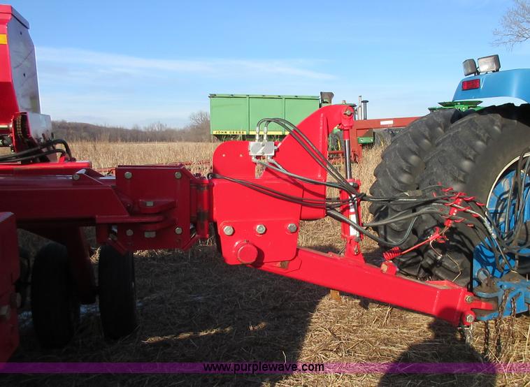 image for item I1807 2010 Sunflower 9421 no-till grain drill