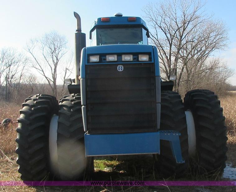 image for item I1809 1997 New Holland 9282 4WD tractor