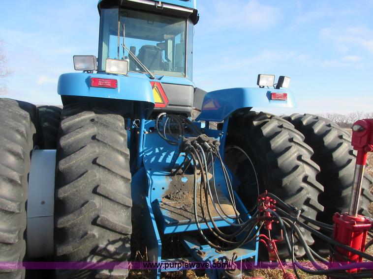 image for item I1809 1997 New Holland 9282 4WD tractor