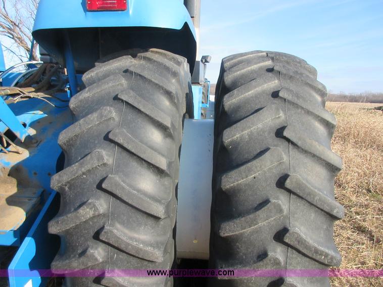 image for item I1809 1997 New Holland 9282 4WD tractor