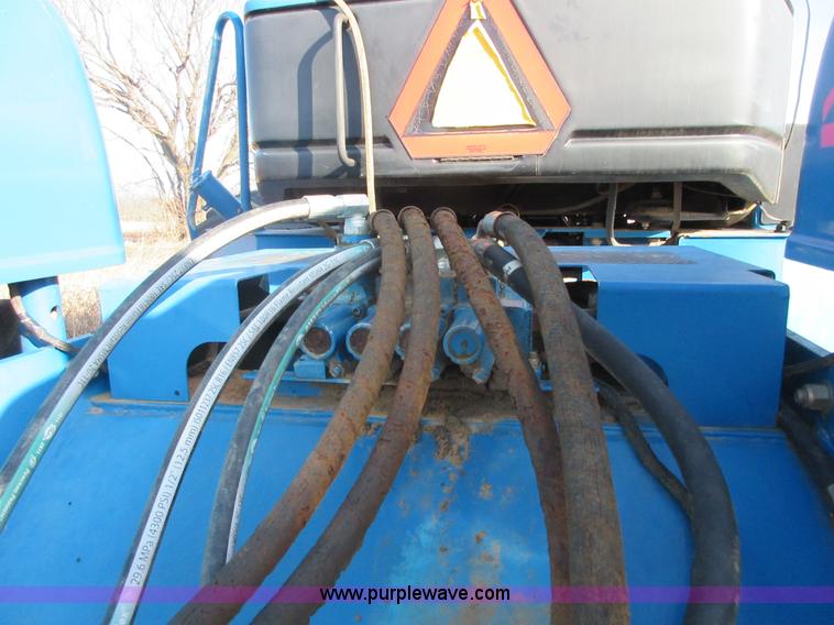 image for item I1809 1997 New Holland 9282 4WD tractor